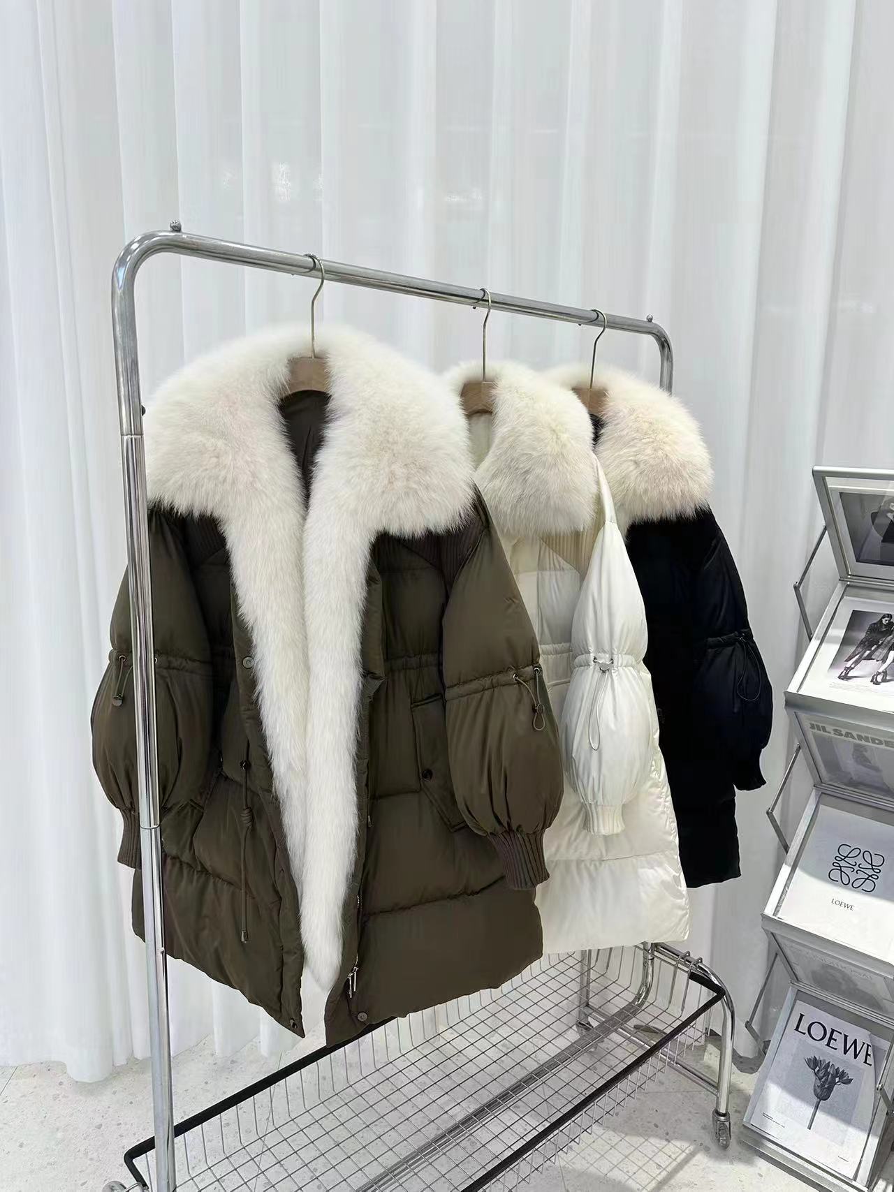 2025新款狐狸毛领羽绒服女中长款过膝加厚保暖白鹅绒外套