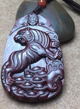 印度小叶紫檀木雕虎牌挂坠男女十二生肖老虎项链吊坠上山虎车挂件
