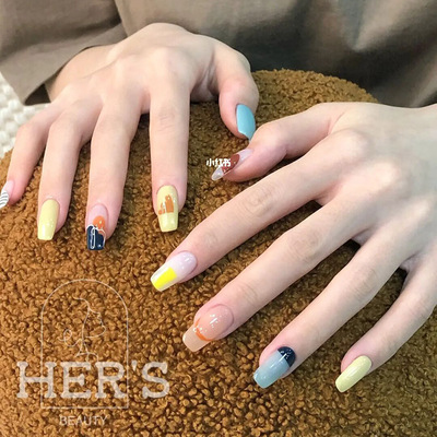 colorfu撞色2025新款美甲贴片短款成品ins风可拆卸穿戴甲手工定制
