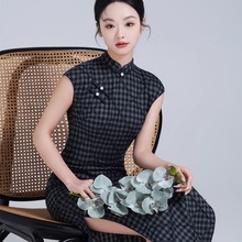 新中式改良格子旗袍棉麻连衣裙少女年轻日常气质修身学生复古长款