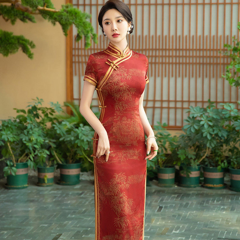 老上海旗袍年轻2024年新款改良复古短袖连衣裙高端气质性感妈妈装