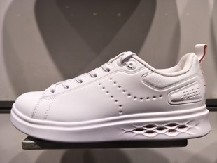 特步春季新品女子小白鞋板鞋复古鞋系列982318315887优惠