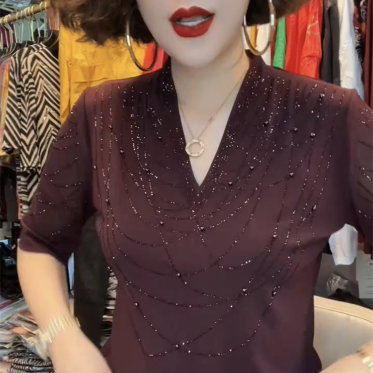 时尚洋气V领烫钻短袖T恤打底小衫