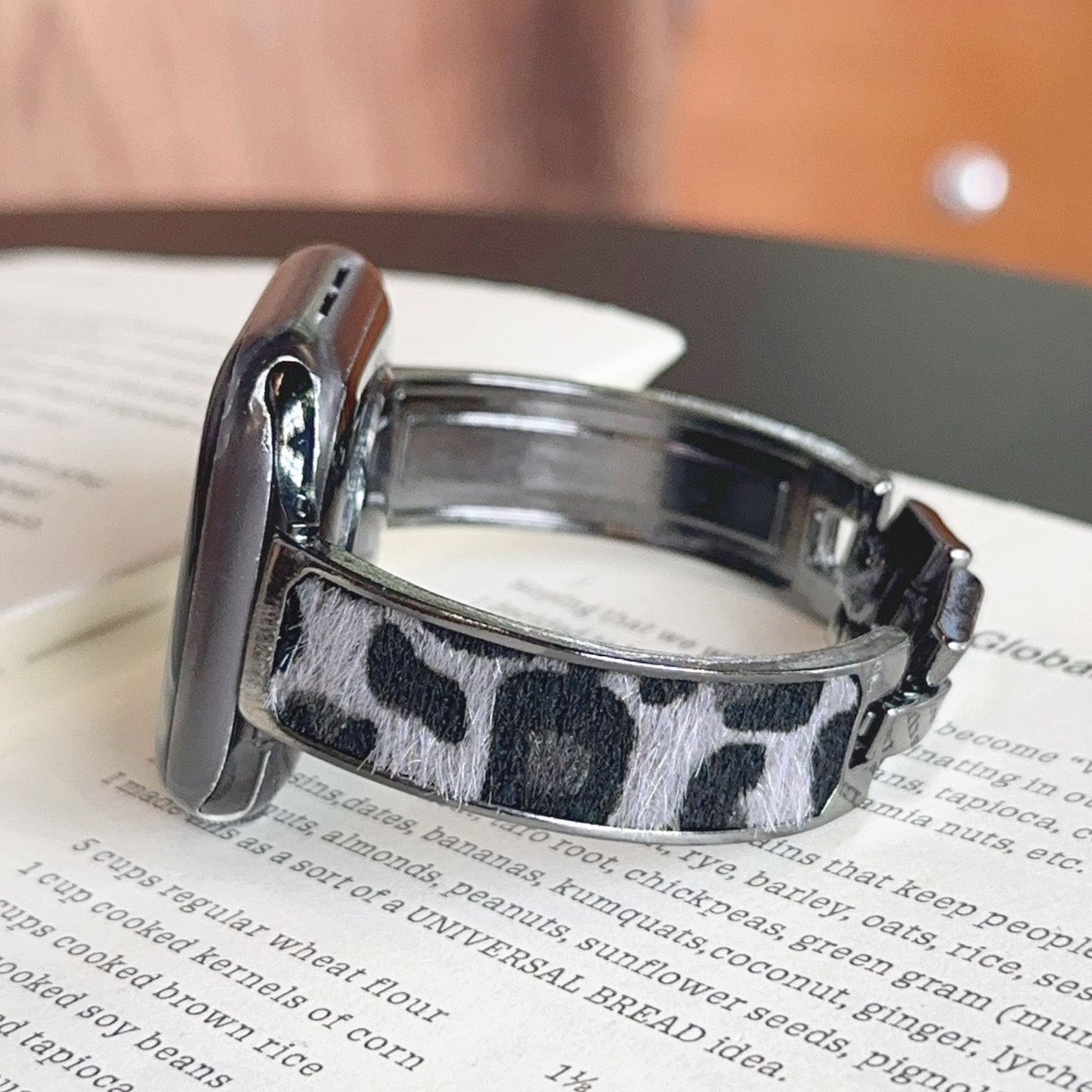 豹纹手镯金属GT5适用华为GT6手表watch4pro表带se苹果s11小米9pro