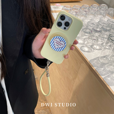 简约爱心磁吸支架挂绳手机壳