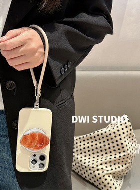 DWI STUDIO奶白牛角包挂绳磁吸手机壳17promax/14适用苹果15pro/14promax/13液态硅胶iPhone15解放双手16