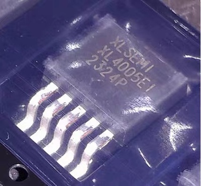 XL4005E1 TO-263 32V  5A/300KHZ DC-DC降压器三极管