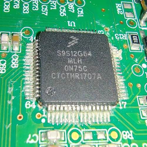 S9S12G64MLH S9S12G64CLH 汽车电脑板CPU芯片 64脚