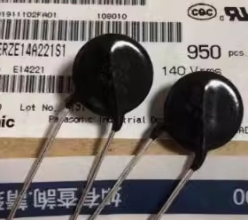 ERZE14A221 ZNR V14221U 220V 14D221 E14A22114D221K 压敏电阻