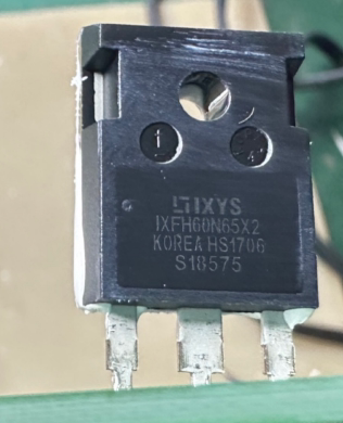 北汽EC180新能源充电机场效应