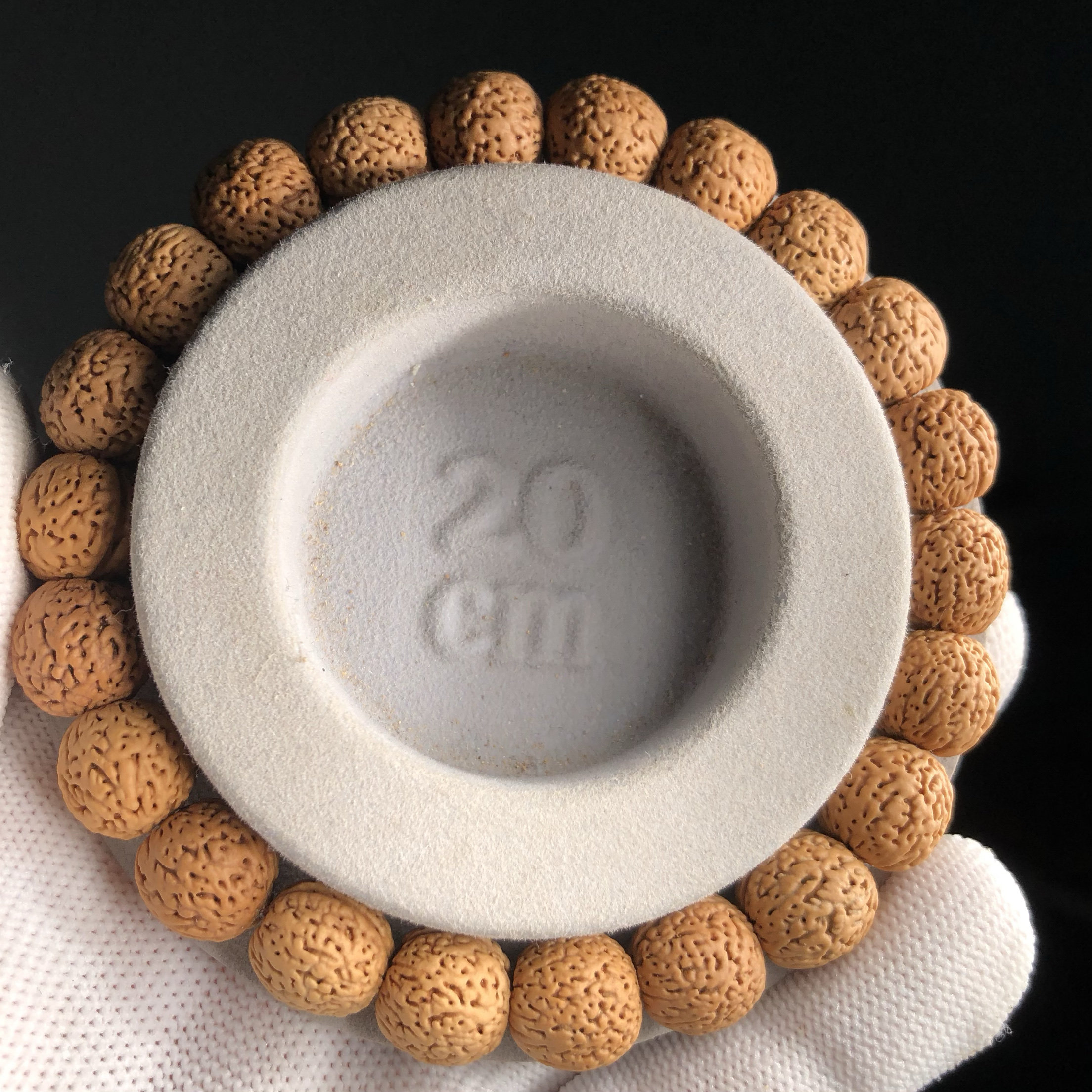 精品野生小核桃手串尺寸1.1mm，密纹，骨质超硬 ，沉水骨质