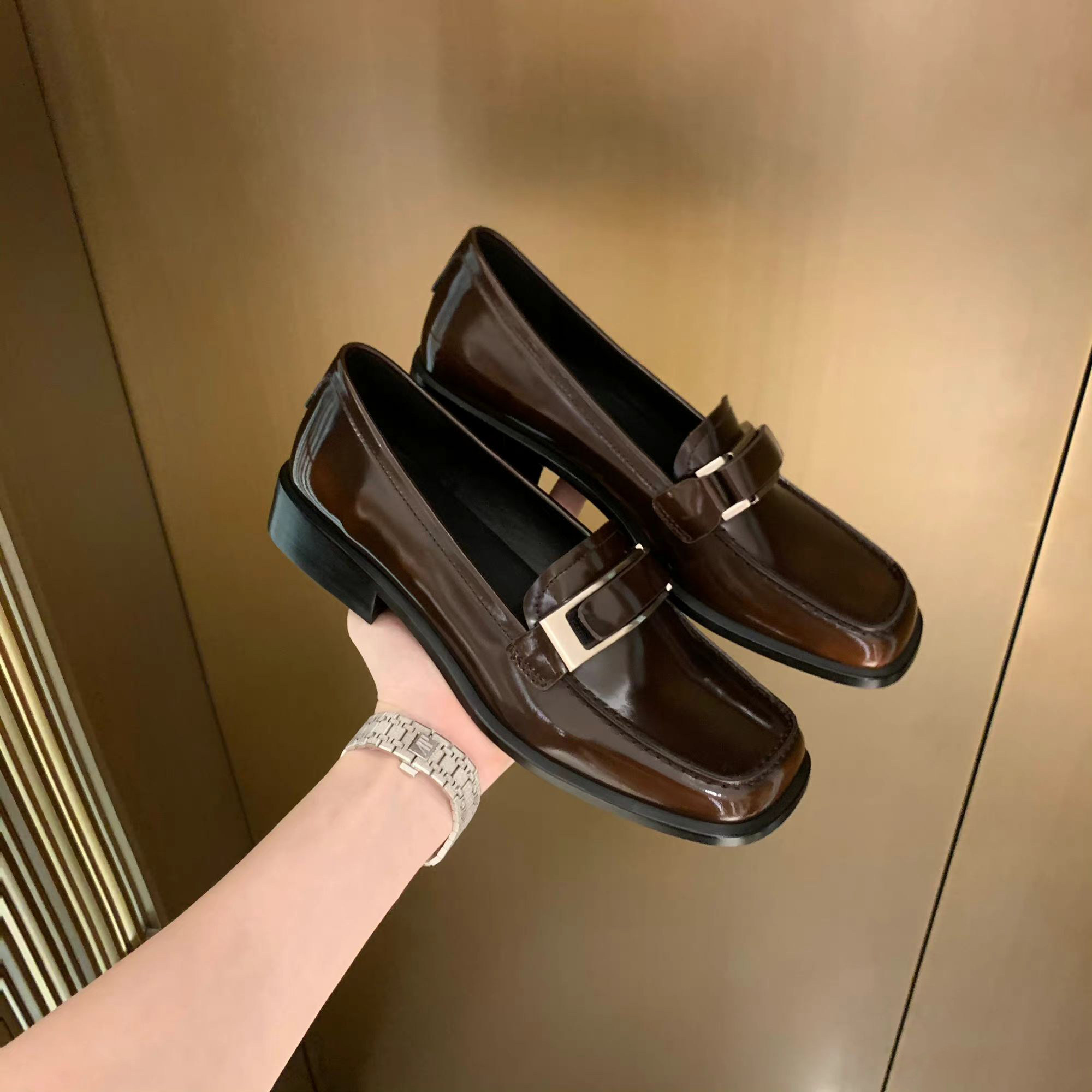 法式复古擦色方头浅口粗跟厚底金扣乐福小皮鞋女春真皮玛丽珍单鞋