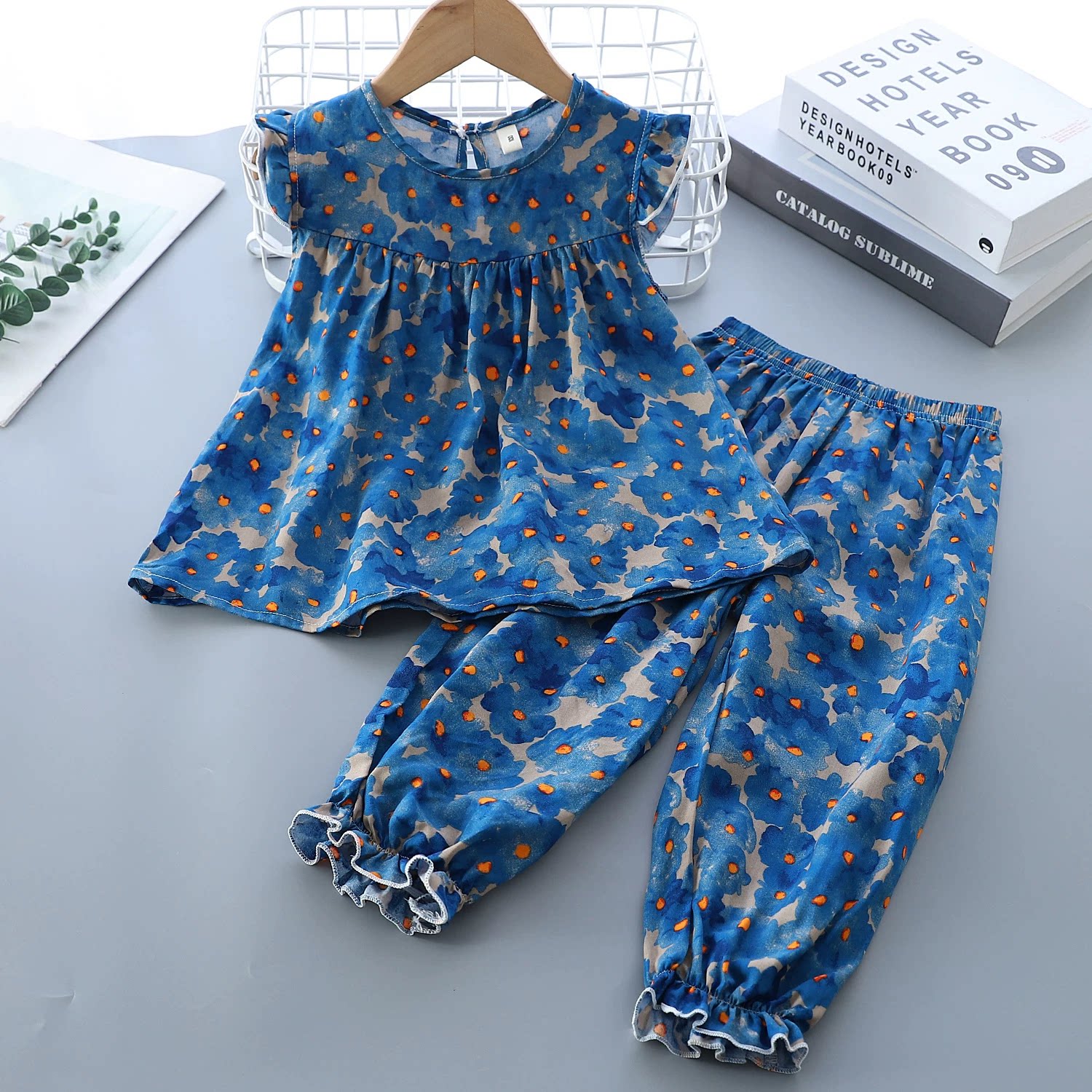 女童夏季碎花家居服套装棉绸薄款飞袖上衣七分裤两件套女宝宝夏装