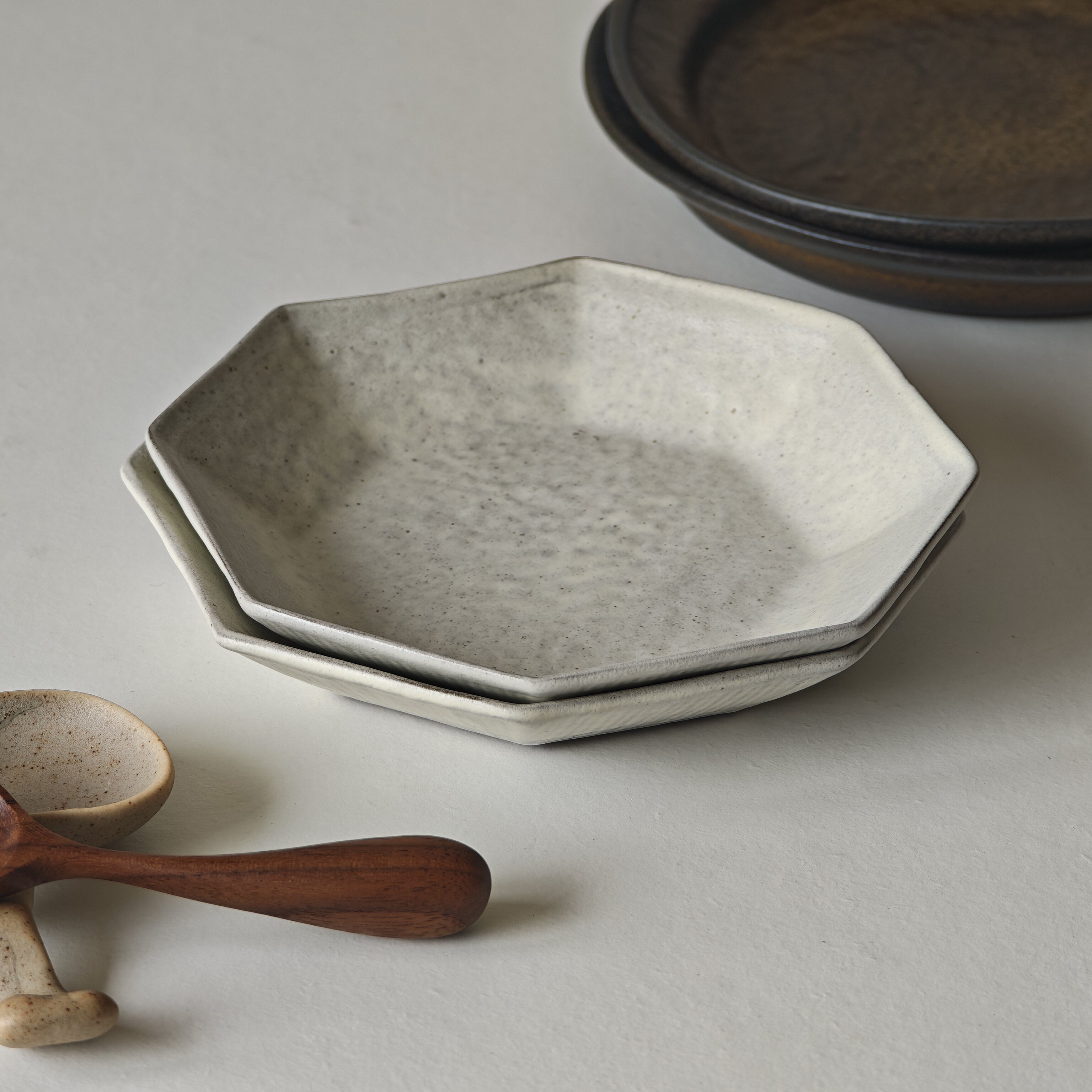 诺裔家 日式器 丸玲制陶志野烧轻量化设计原矿土粉引八边侘寂小盘,餐饮具,盘,淘宝优惠券,粉丝福利购,淘宝优惠卷