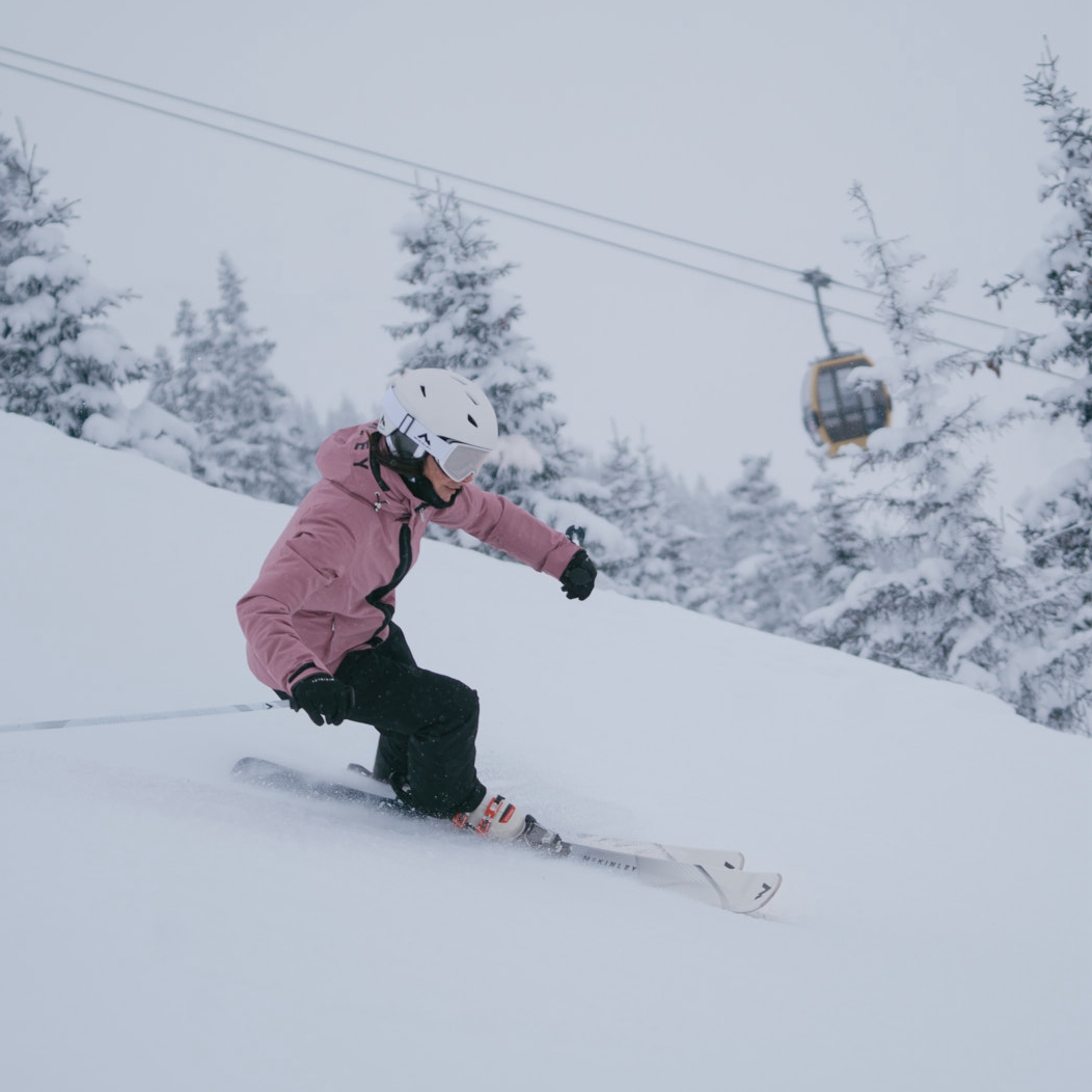 女滑雪裤防风保暖裤雪乡旅游保暖防风裤防水K背带滑雪裤夹棉保暖