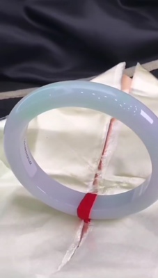 天然翡翠A货老坑冰种春彩浅紫罗兰女玉手镯子圈口5756新品推荐