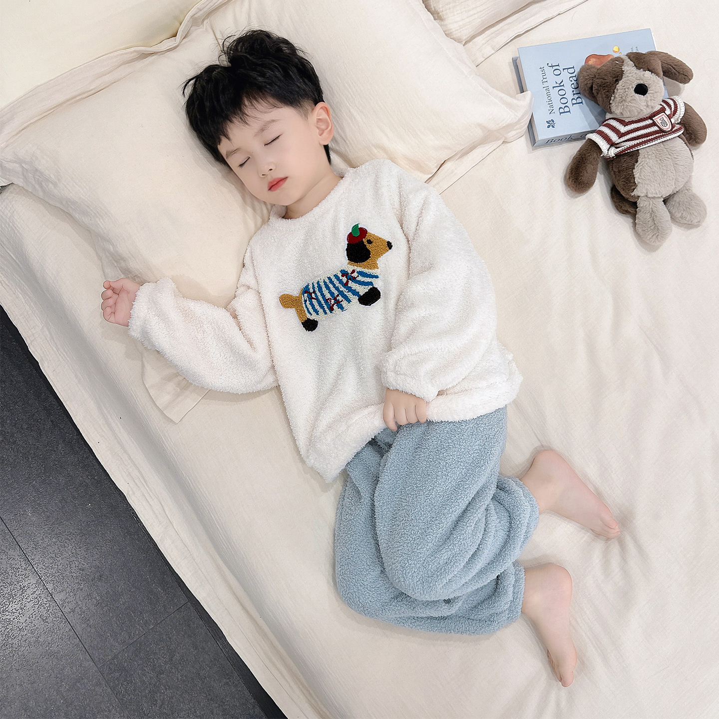 男童珊瑚绒秋冬睡衣套装