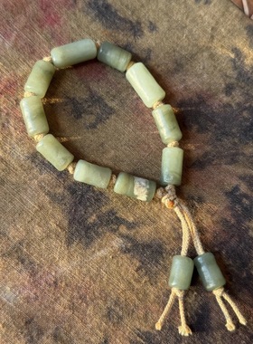 【谢钰儿】新疆和田玉籽料翠青仿古工艺手串手持