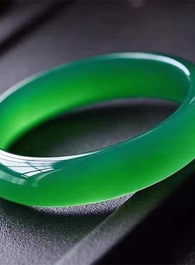 帝绿玛瑙样色手镯冰种样满绿玉石