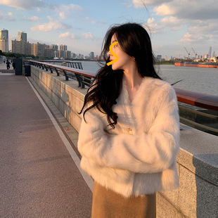 时尚显瘦狐狸毛女加厚柔柔托卡V领韩版羊羔毛单色外套年终大促