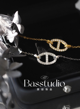 Basstudio 轻奢简约高级感方圆猪鼻扣项链微镶锁骨链经典百搭钛钢