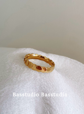 Basstudio 简约气质鱼鳞钛钢戒指女小众设计钛钢镀18k金网红同款