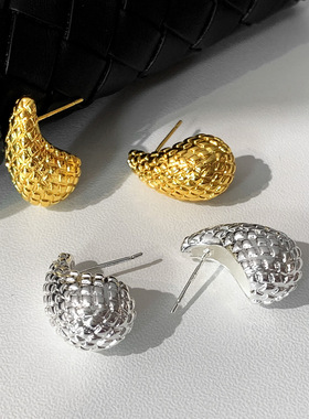 欧美跨境个性小众设计感水滴型网格耳钉时尚轻奢高级感镀真金耳饰