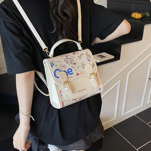 女时尚 众设计韩版 休闲学生上课书包涂鸦潮流轻便旅游背包2025新款