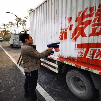 可用水洗掉的漆宝丽威特种涂料全车身广告临时改色年检年审水溶漆