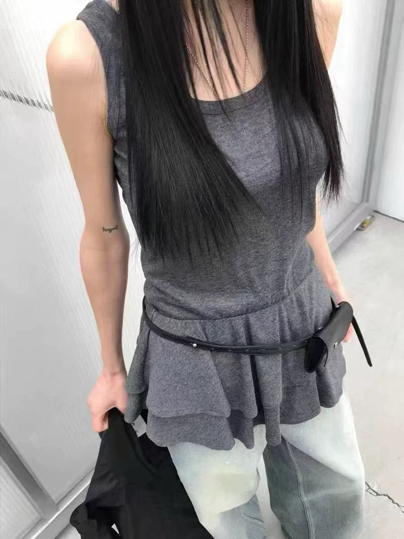 现韩国东大门2025春pado 英兰同款荷叶边吊带时尚百搭纯色连衣裙