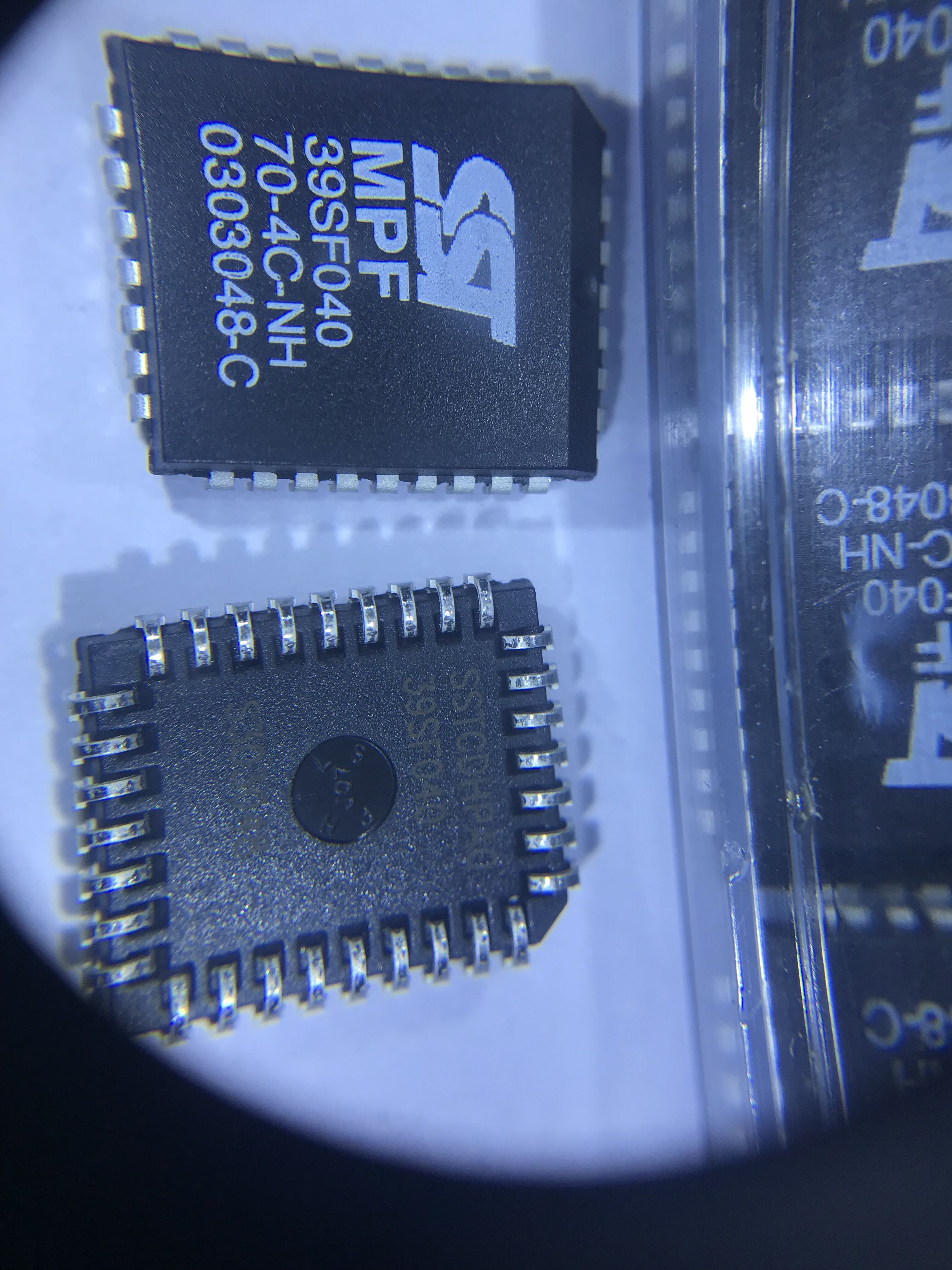 SST39SF040-70-4C-NH PLCC32 SST39SF040 全新原装现货 假一罚十