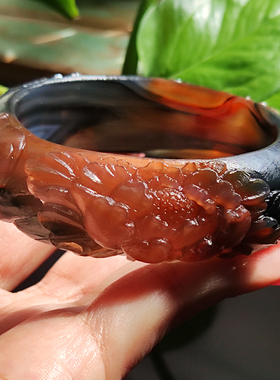 国色天香 纯天然巴西老料玛瑙雕刻手镯 高档水墨古风牡丹花手镯58