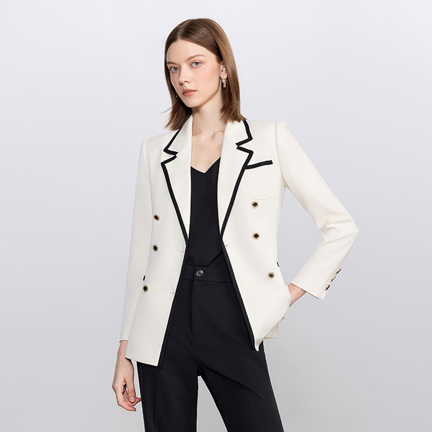 AD双排扣翻领西装外套女撞色西服