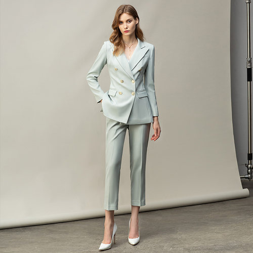 AD主持人西装套装女气质职业装
