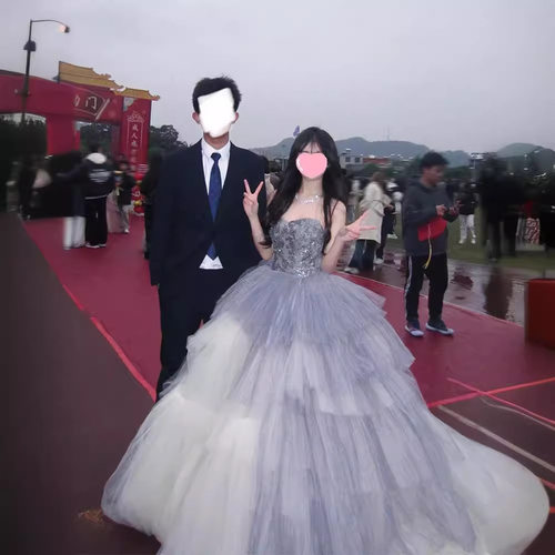 仙女晚礼服裙2024新款重工高级感轻奢小众主持人学生日成人礼拖尾