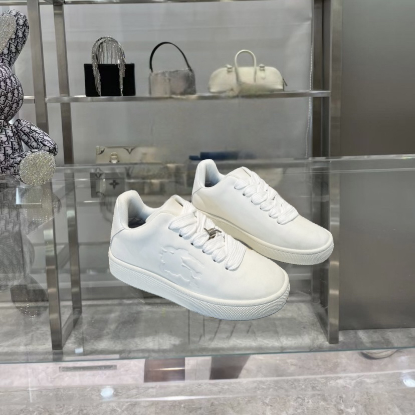 网红百搭饼干男女小白鞋2024新款厚底运动增高简单休闲系带板鞋女