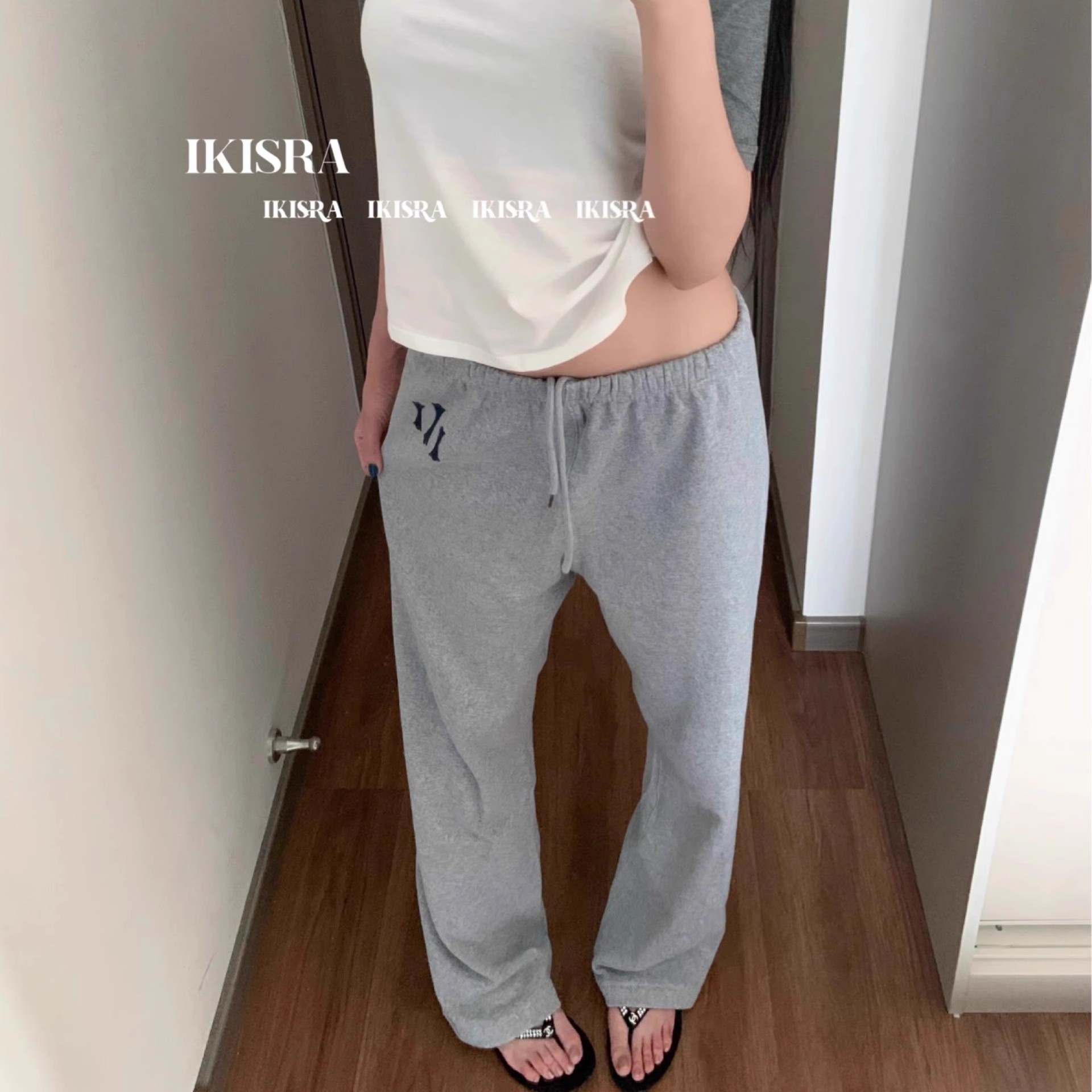 窄版显瘦松紧运动裤女休闲直筒裤
