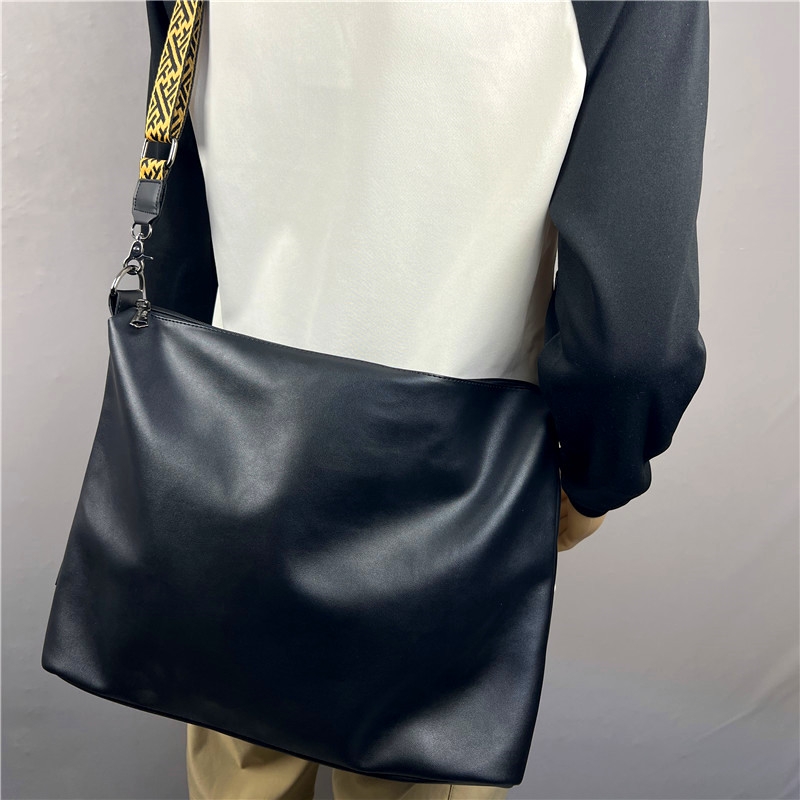 threebox简约单肩斜挎男通勤大包