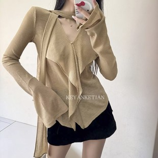 女简约百搭慵懒感短上衣 设计感飘带V领针织衫 KEYANKETIAN 25105