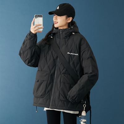 休闲轻薄菱形格连帽羽绒服