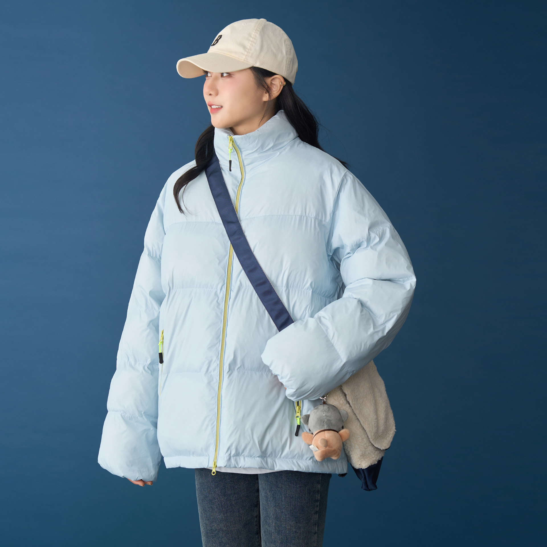 宽松轻盈保暖棉服女2025冬季新款撞色边短款立领棉衣外套学生棉袄