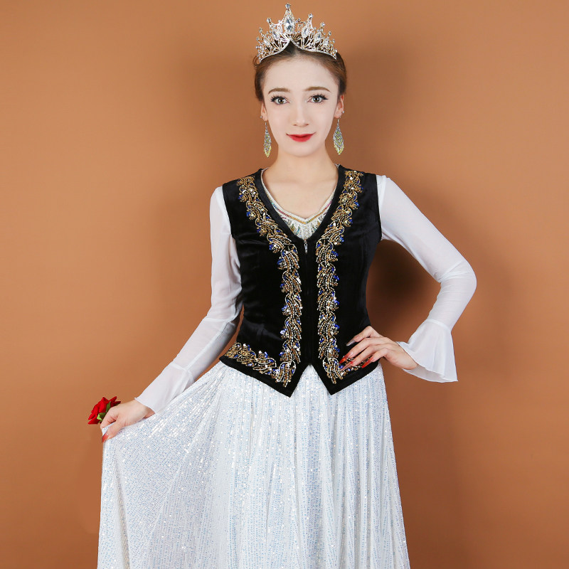 2025新款新疆舞蹈马甲冬季高档款手工串珠绣金丝绒坎肩维族舞背心