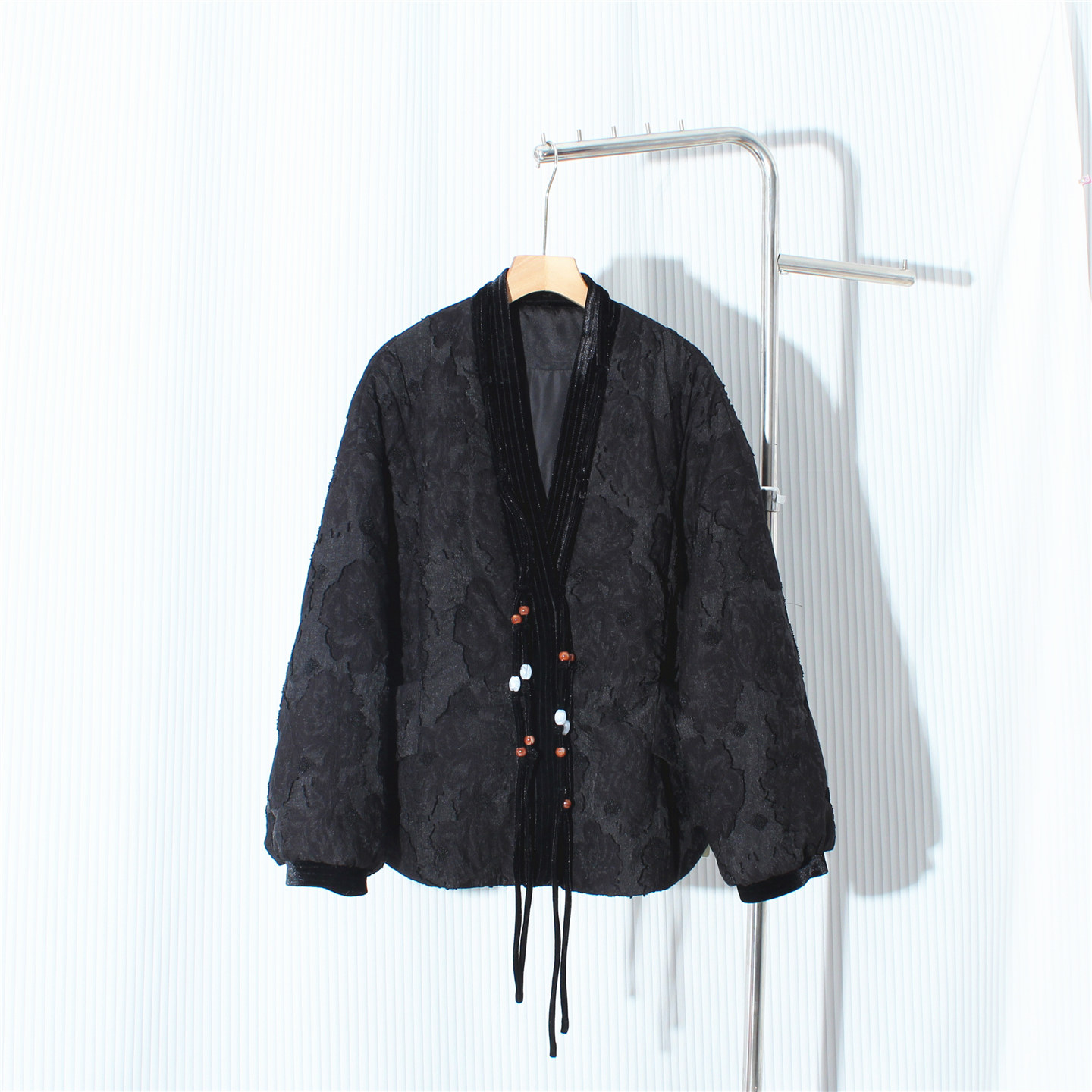 V领新中式浮雕提花棉服棉服秋冬夹棉保暖串珠穗气质拼接百搭上衣