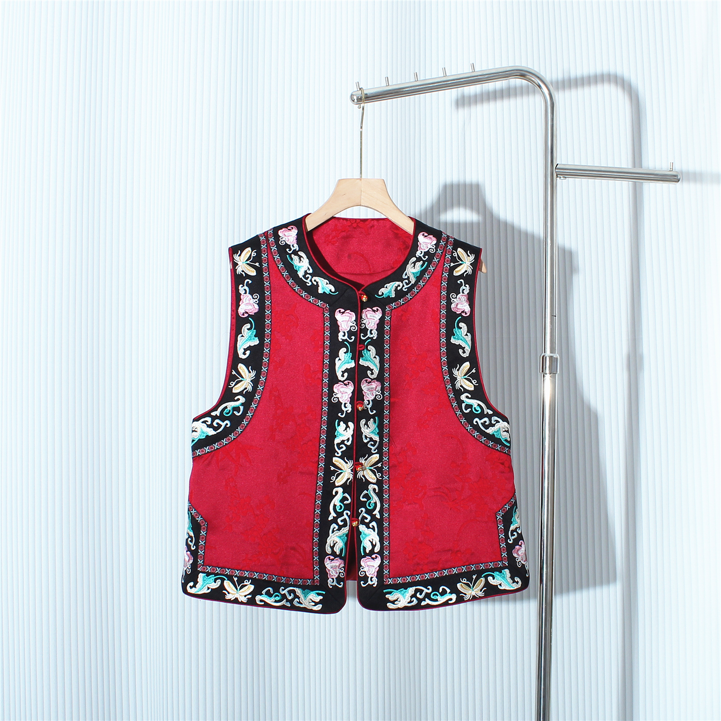 唐装重工刺绣红色本命年马甲格格新中式国风盘扣上衣秋冬装马夹