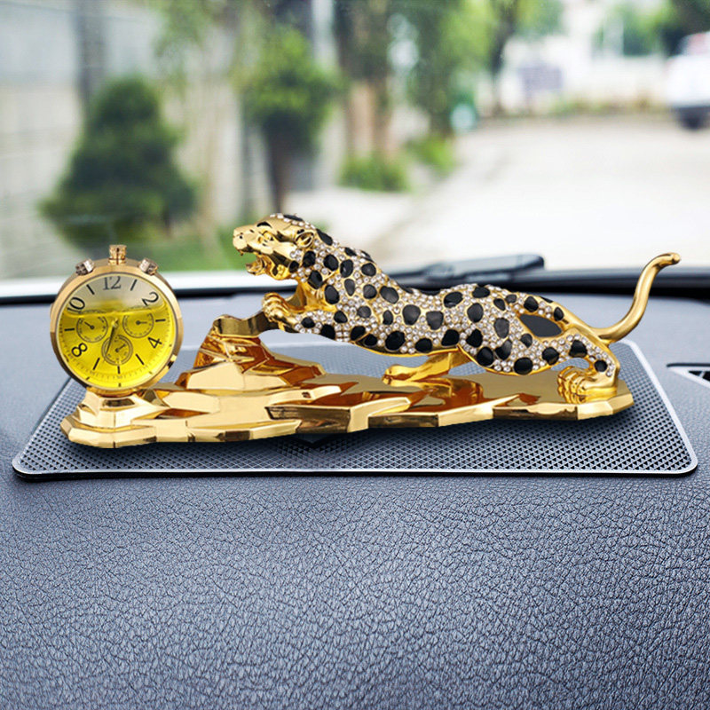 汽车座式香水金钱豹子高档车载香薰车内饰品摆件车上创意装饰用品