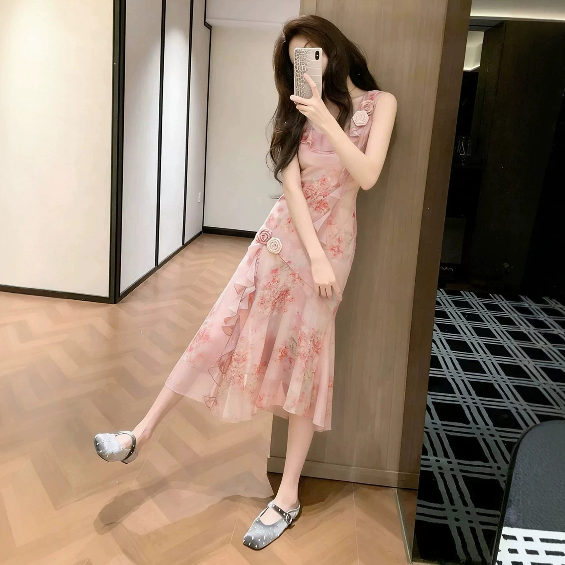 法式碎花荷叶边粉色吊带连衣裙女海边度假裙不规则裙摆鱼尾长裙子