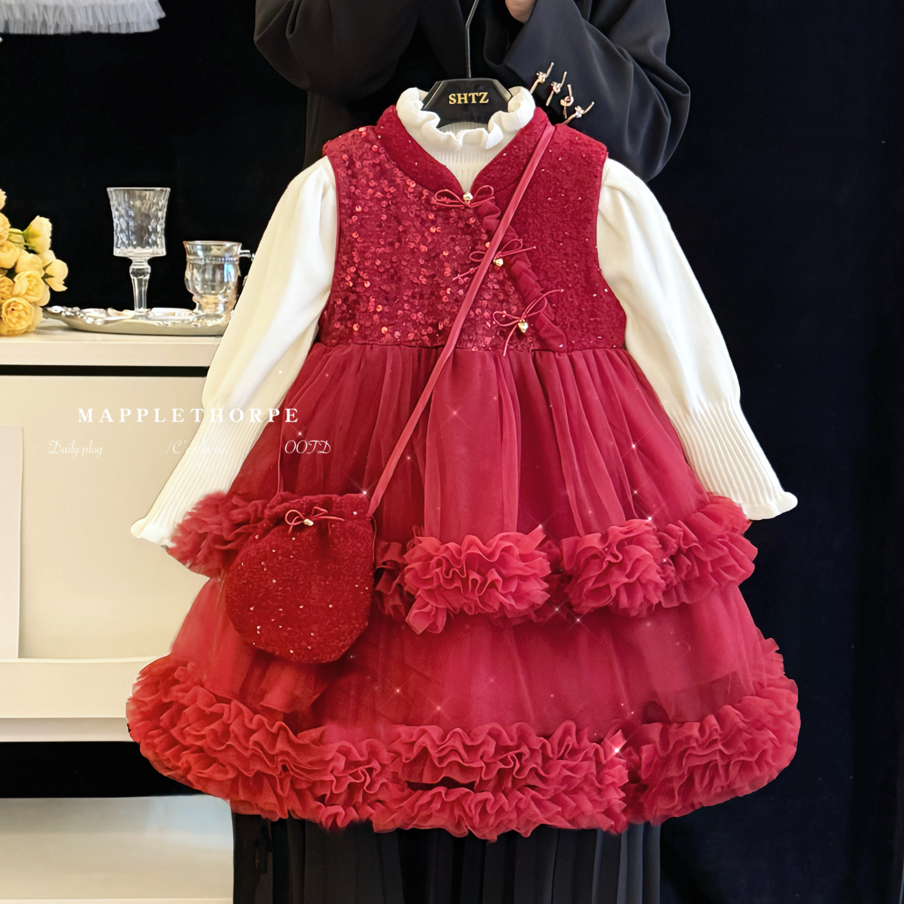 女童秋冬时髦刺绣拜年连衣裙