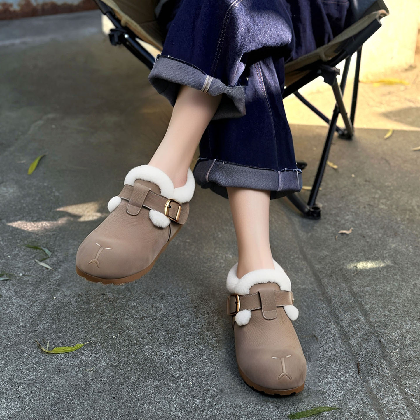 原创设计可爱圆头羊毛平底棉鞋