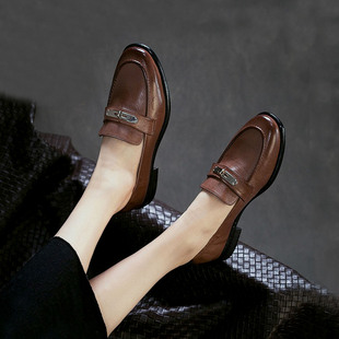 轻奢重工里外头层牛皮时装单鞋女低跟方跟显瘦时尚通勤气质乐福鞋