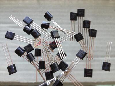 LM35CZ LM35DZ LM35 温度传感器 TO-92 进口原字原脚